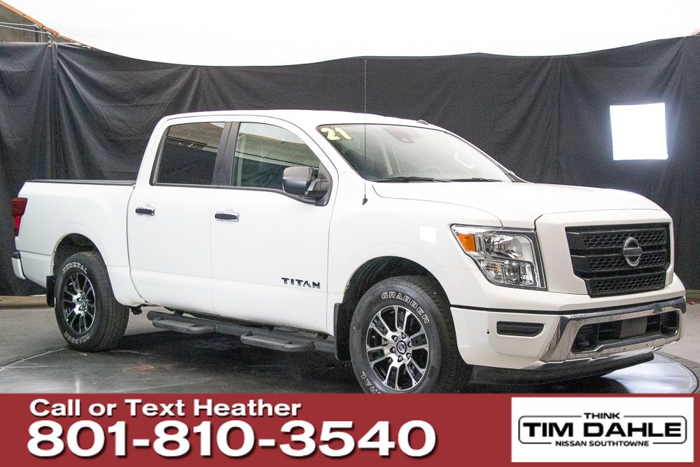 2021 Nissan Titan SV Crew Cab 4WD