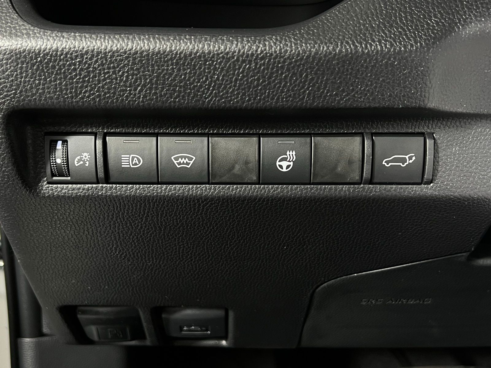 Thumbnail: 2025 Toyota RAV4 - 18