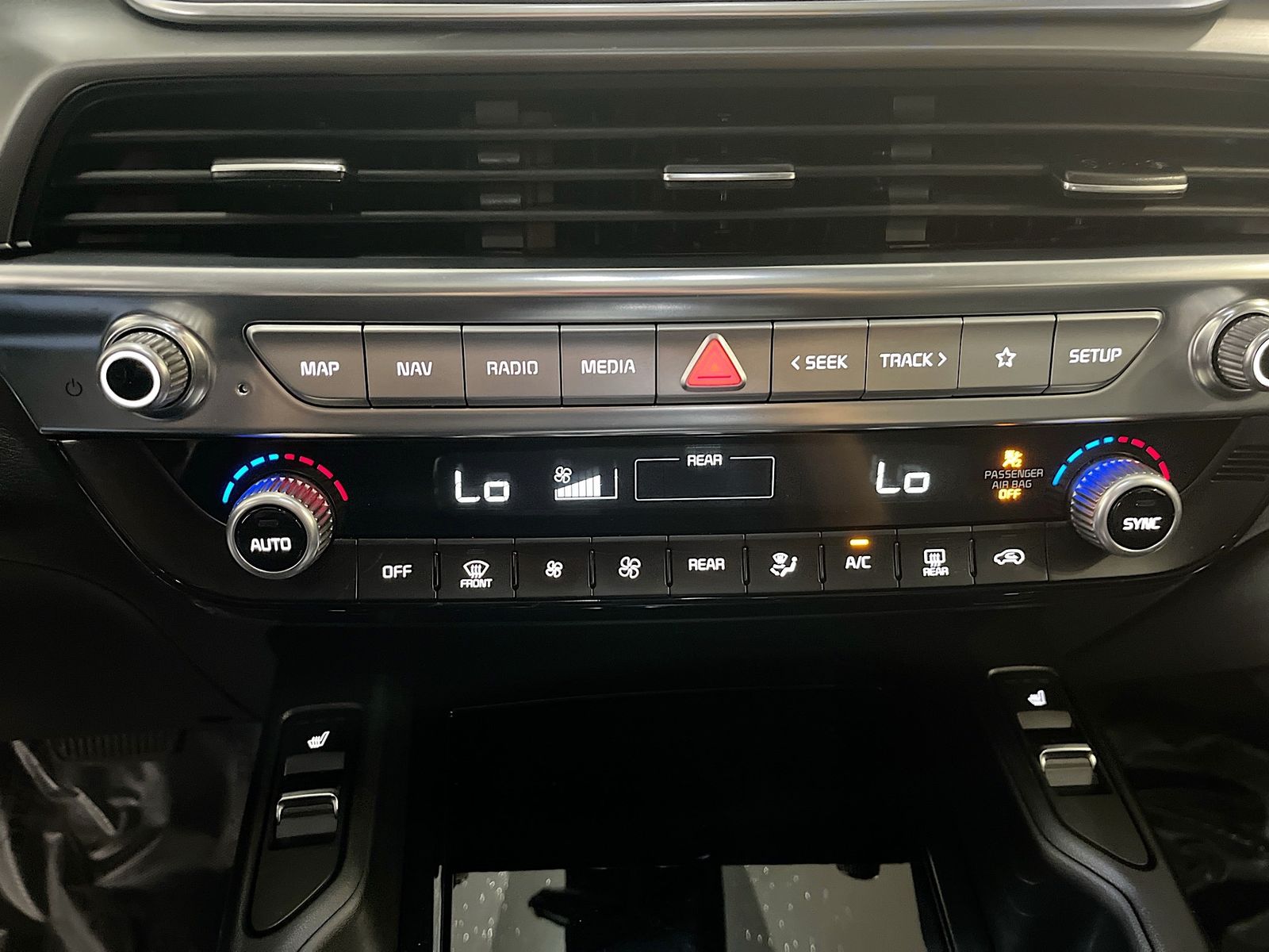 Used 2022 Silver Kia S image 13