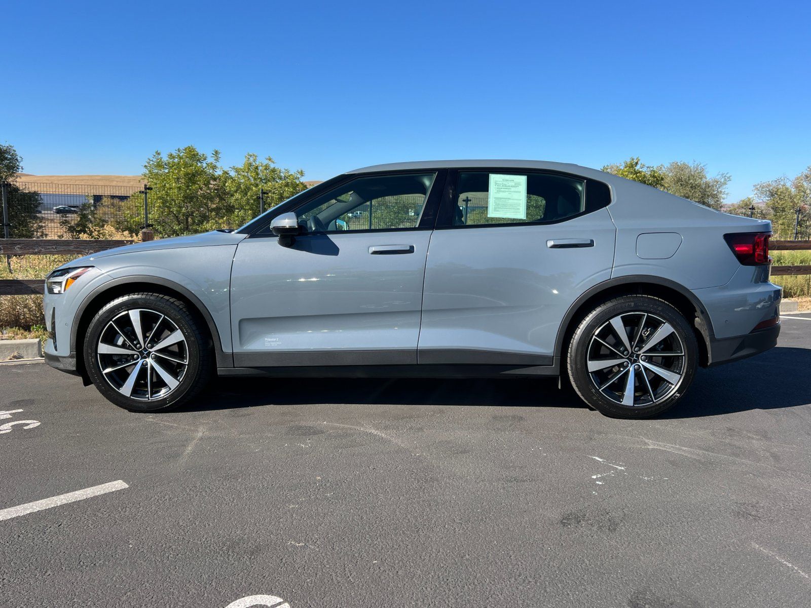 2022 Polestar 2 Long Range Dual Motor — full photo 3 of 29