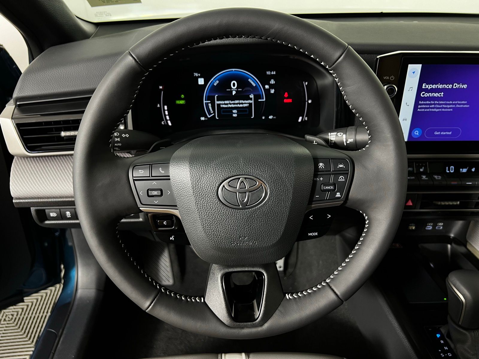 2025 Toyota Camry SE 12
