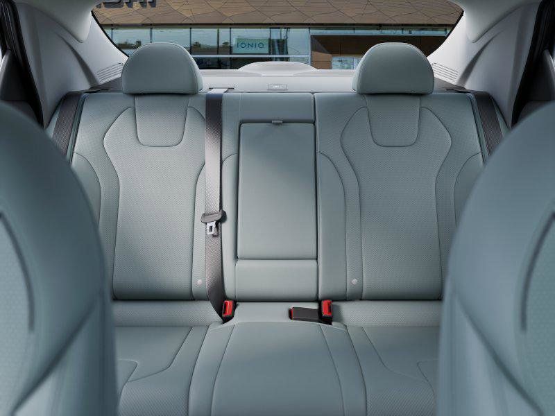 Elantra Hybrid Limited