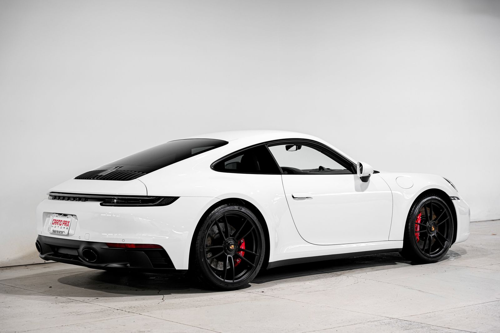 2022 Porsche 911 Carrera GTS — photo 2