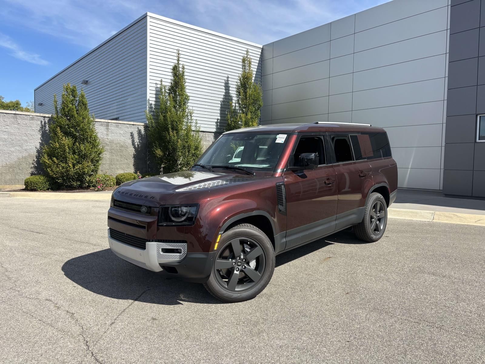 2025 Land Rover Defender 130 P400 S AWD