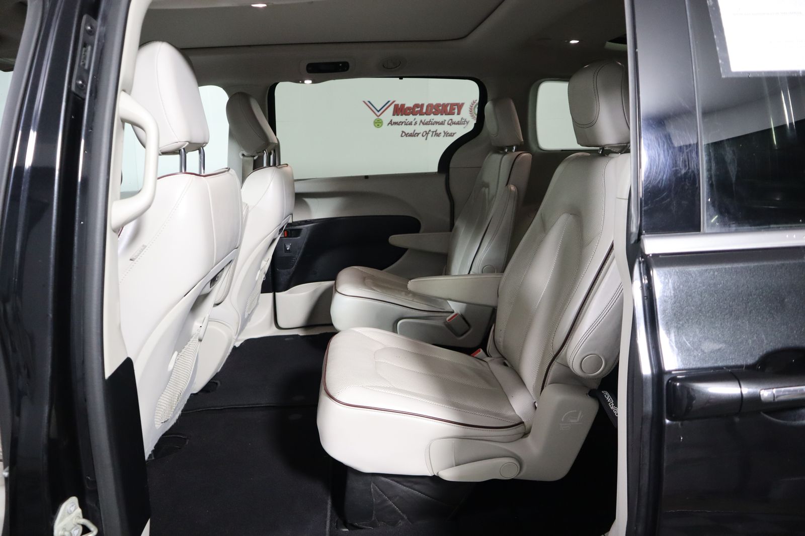 2020 Chrysler Pacifica Limited photo