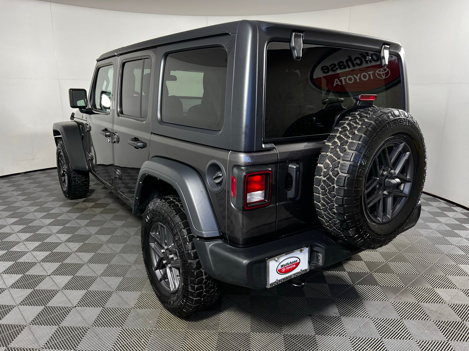 Thumbnail: 2024 Jeep Wrangler - 7