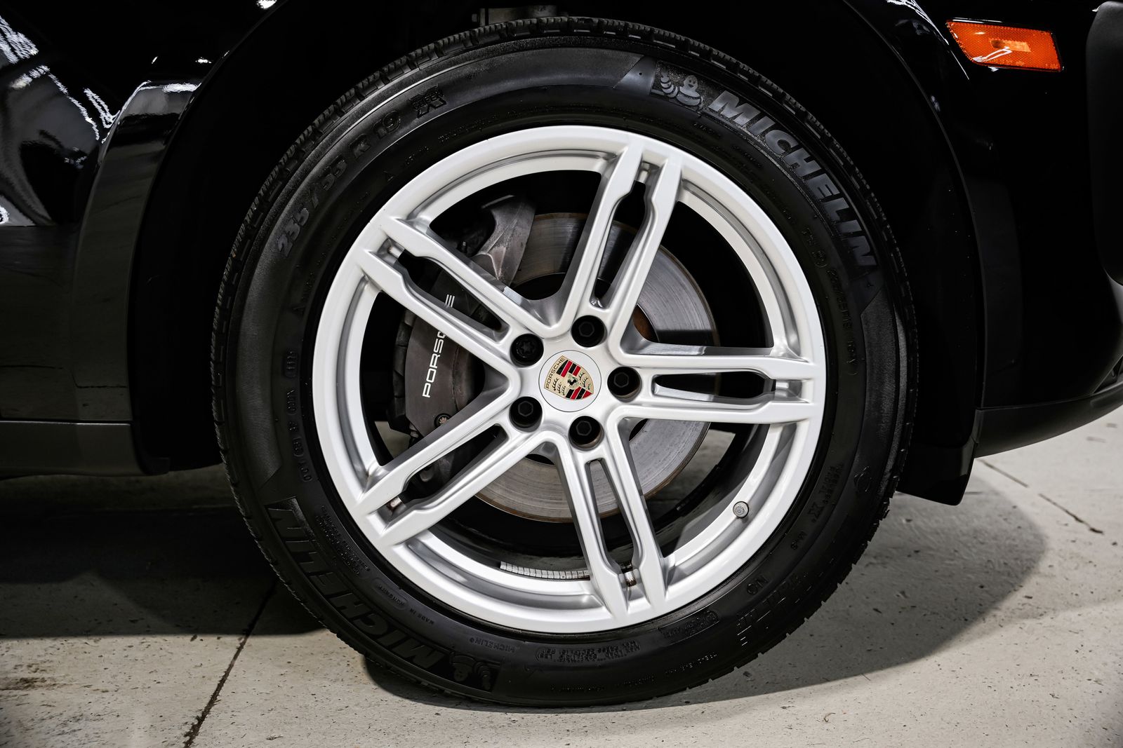 2024 Porsche Macan Base — photo 51