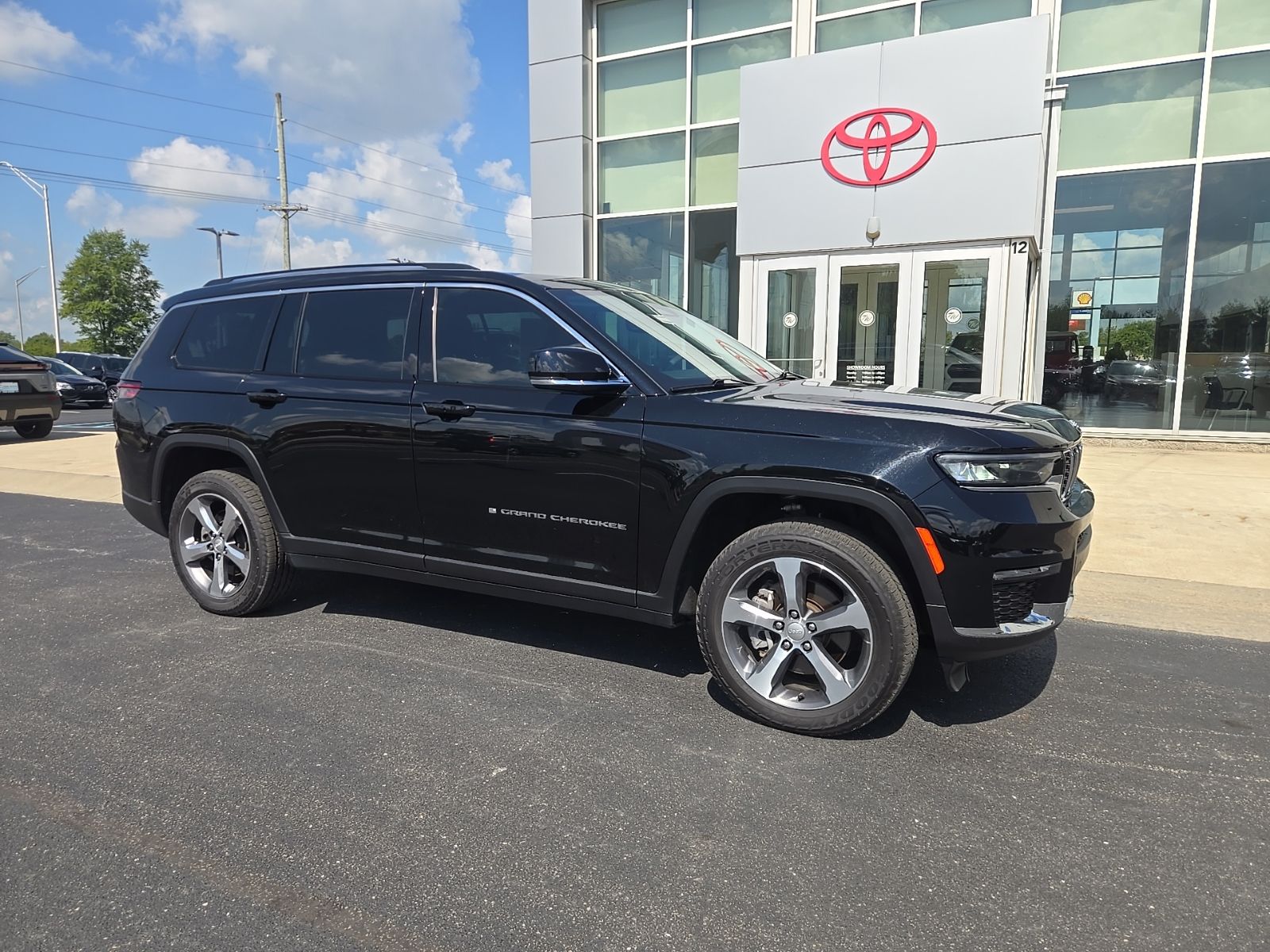 2023 Jeep Grand Cherokee L Limited - Photo 3