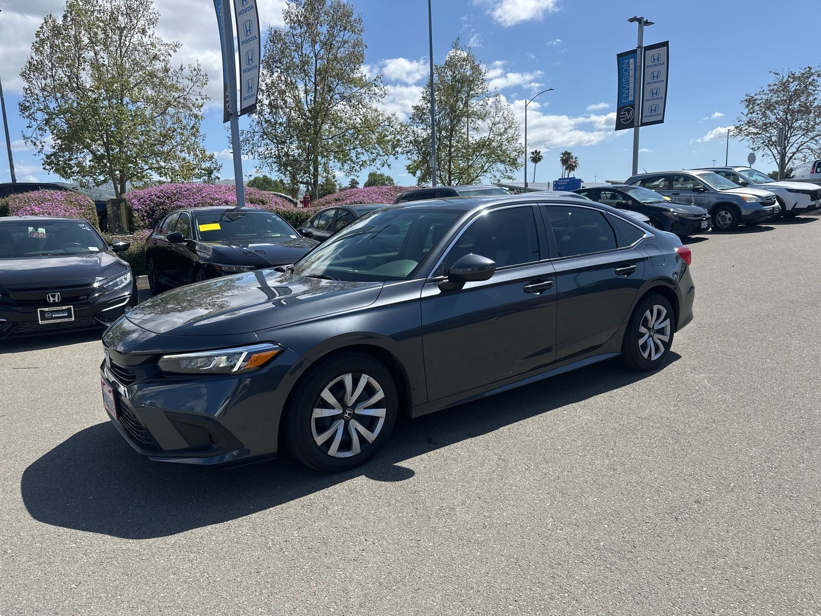 View vehicle photo 5