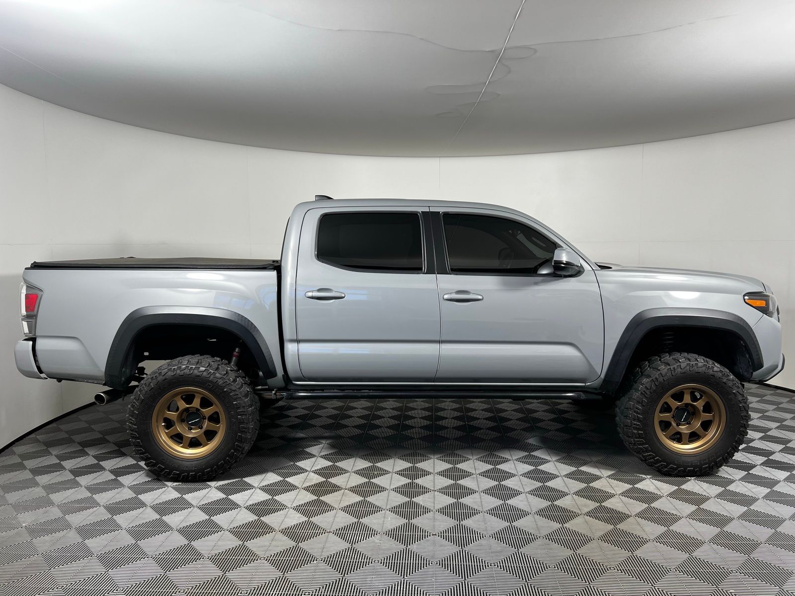 Thumbnail: 2020 Toyota Tacoma - 4