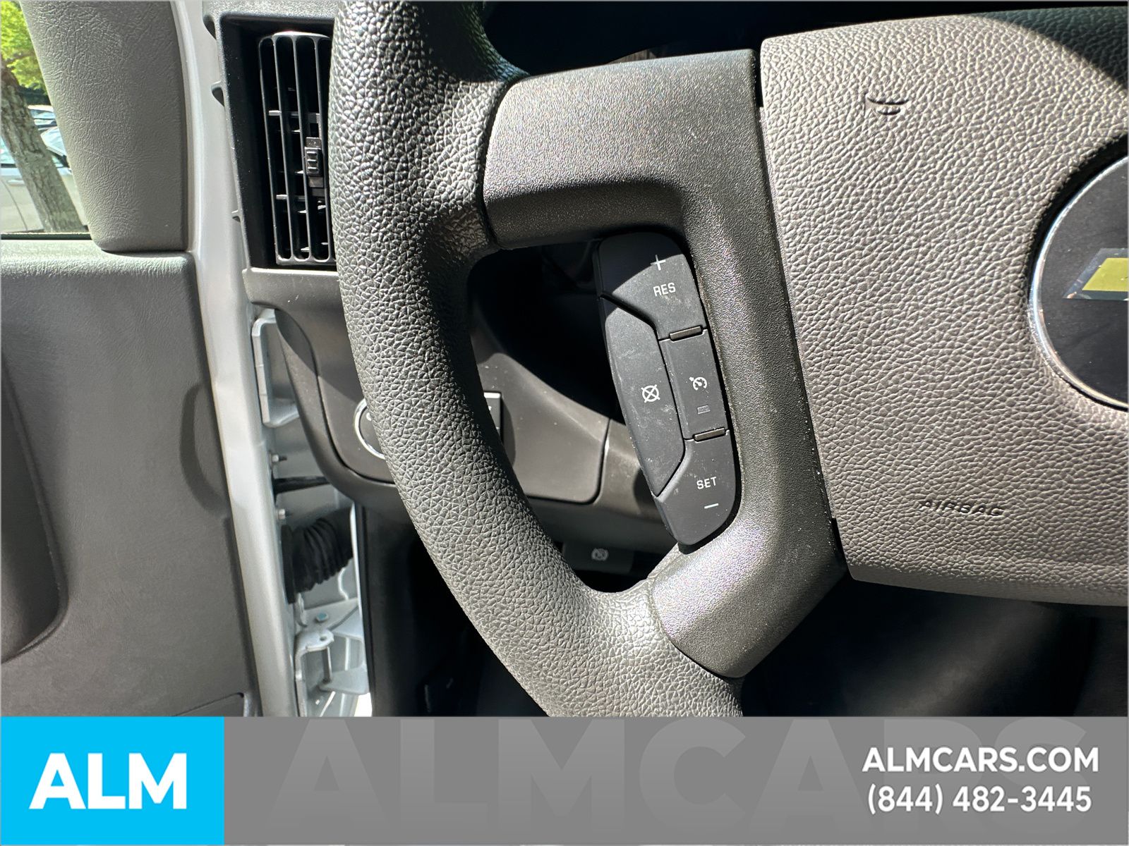 Used 2025 White Chevrolet LT image 24