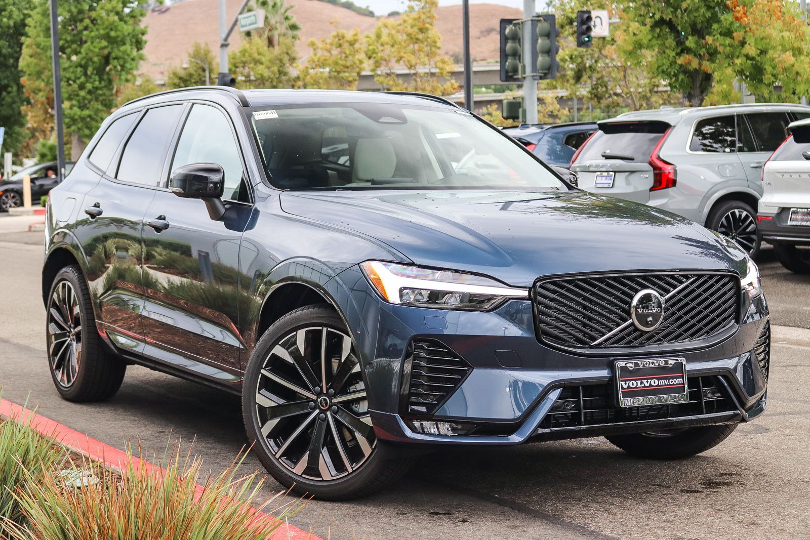 2026 Volvo XC60 B5 Ultra