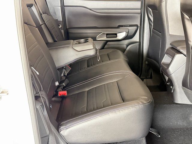 New 2025 Oxford White Ford Lariat image 14