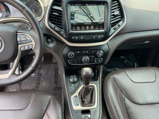 Used 2016 Red Jeep Trailhawk image 11