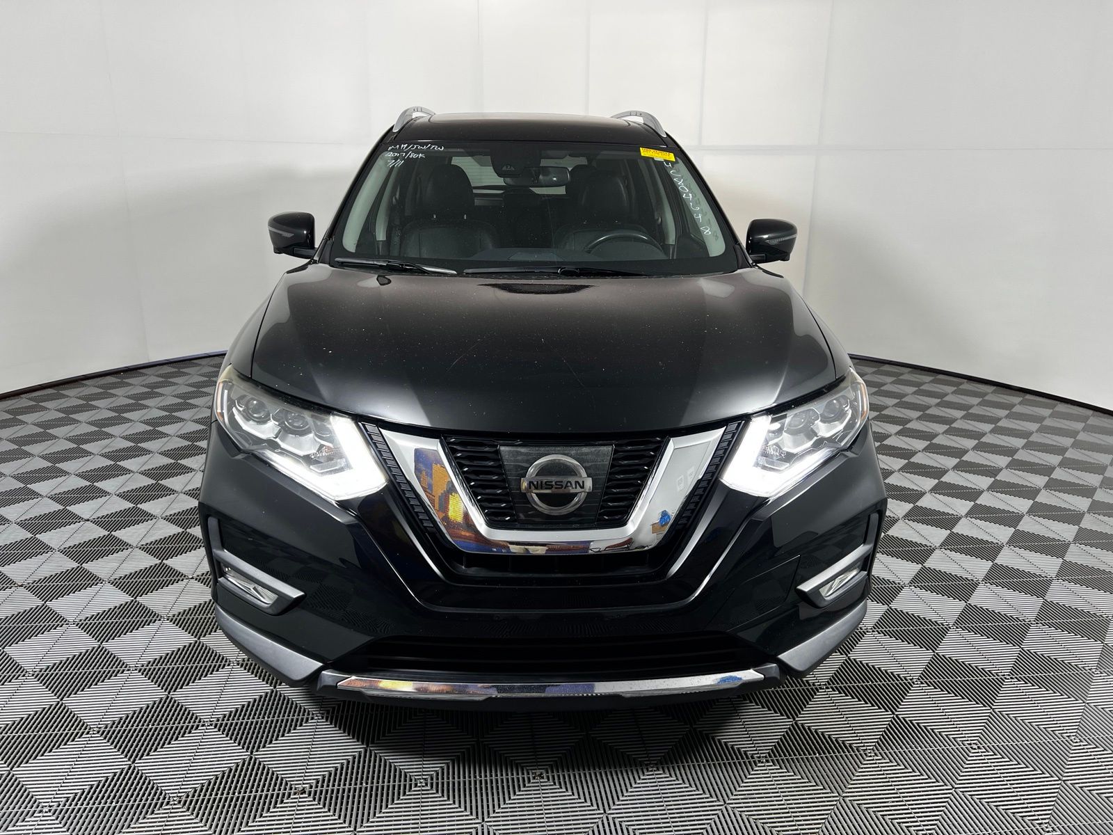Thumbnail: 2017 Nissan Rogue - 2
