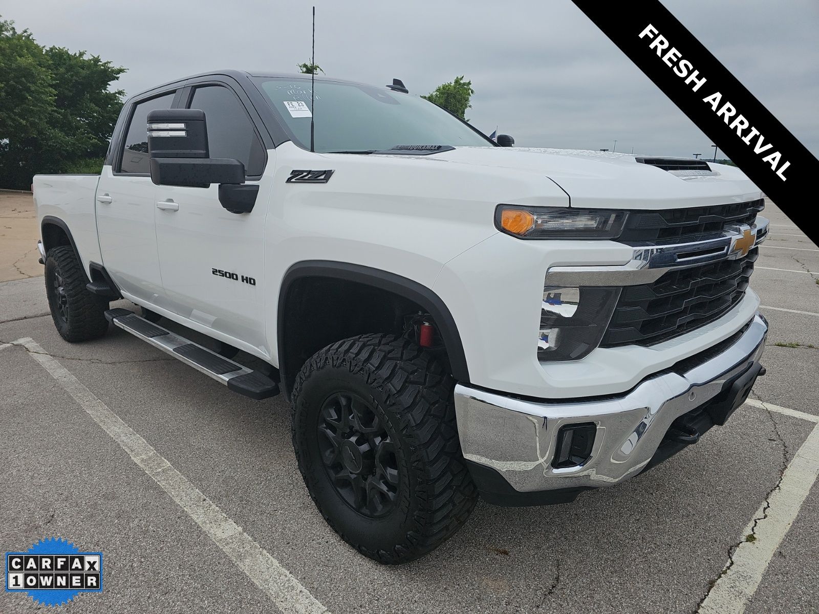 2024 Chevrolet Silverado HD LT 4WD Crew Cab Standard Box's photo