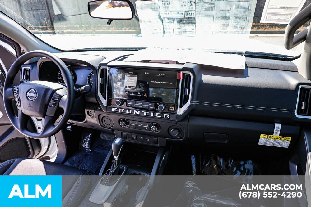 2025 Nissan Frontier SV photo 28