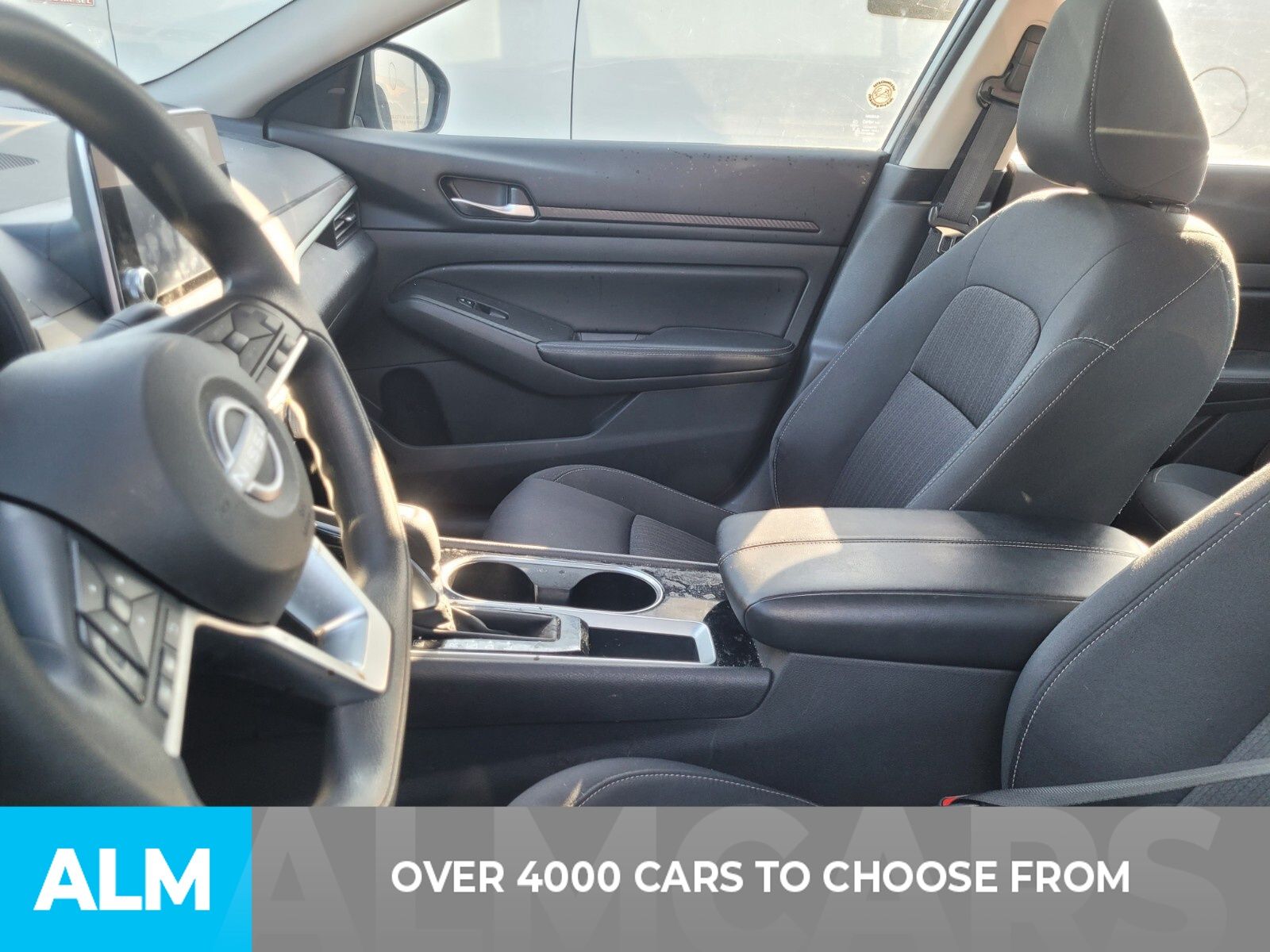 2024 Nissan Altima 2.5 SV photo 2