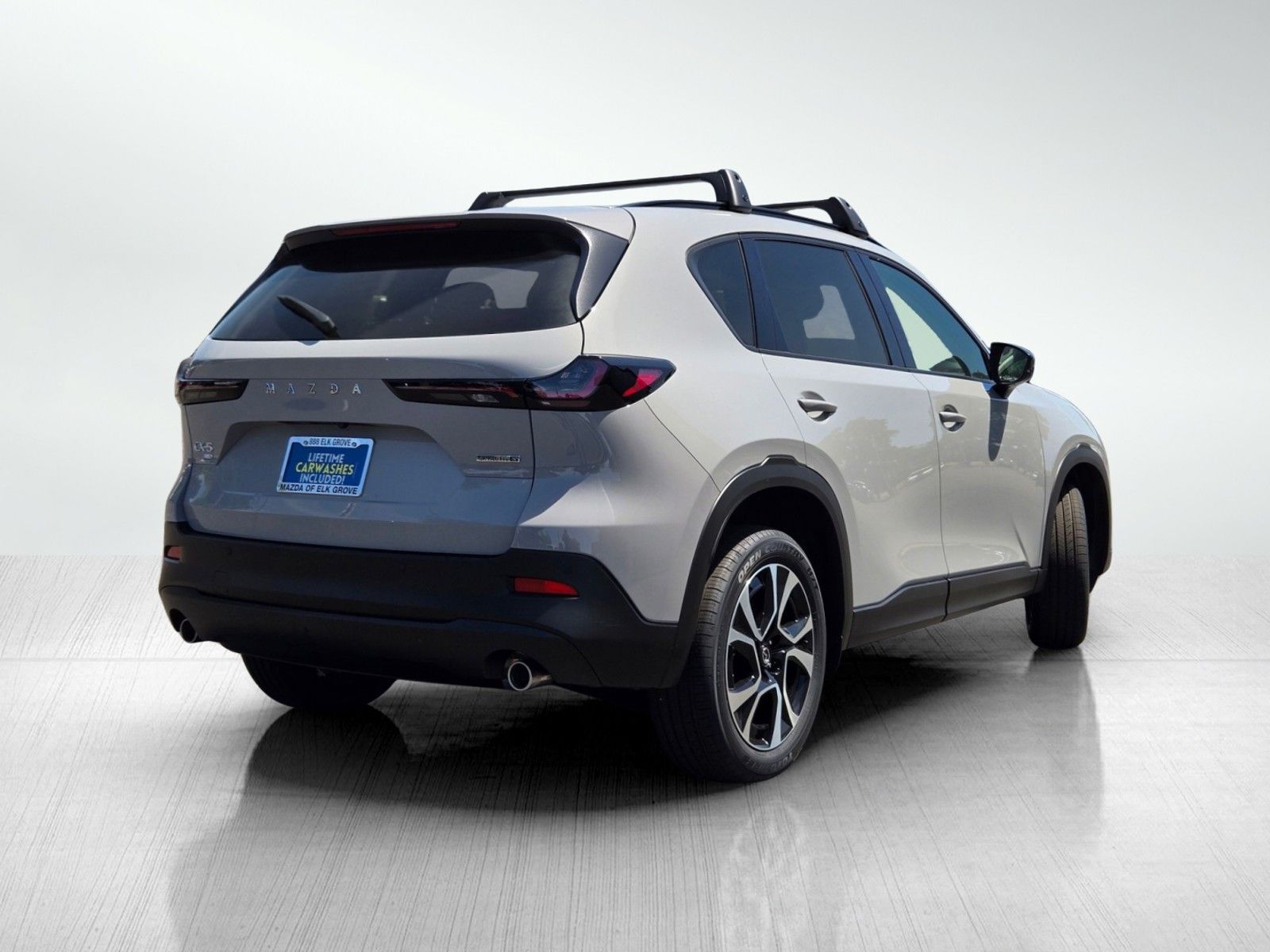 View vehicle photo 4