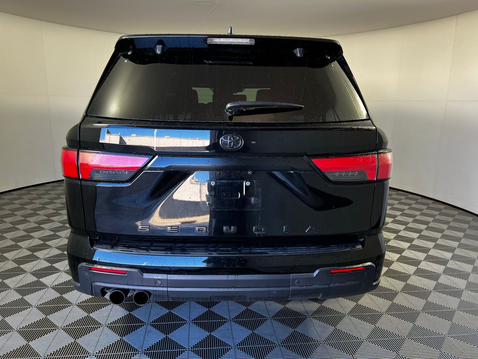 Thumbnail: 2024 Toyota Sequoia - 6