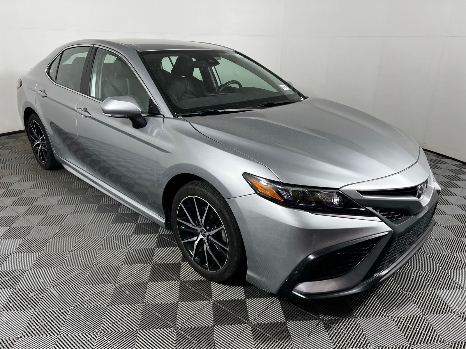 Thumbnail: 2024 Toyota Camry - 3