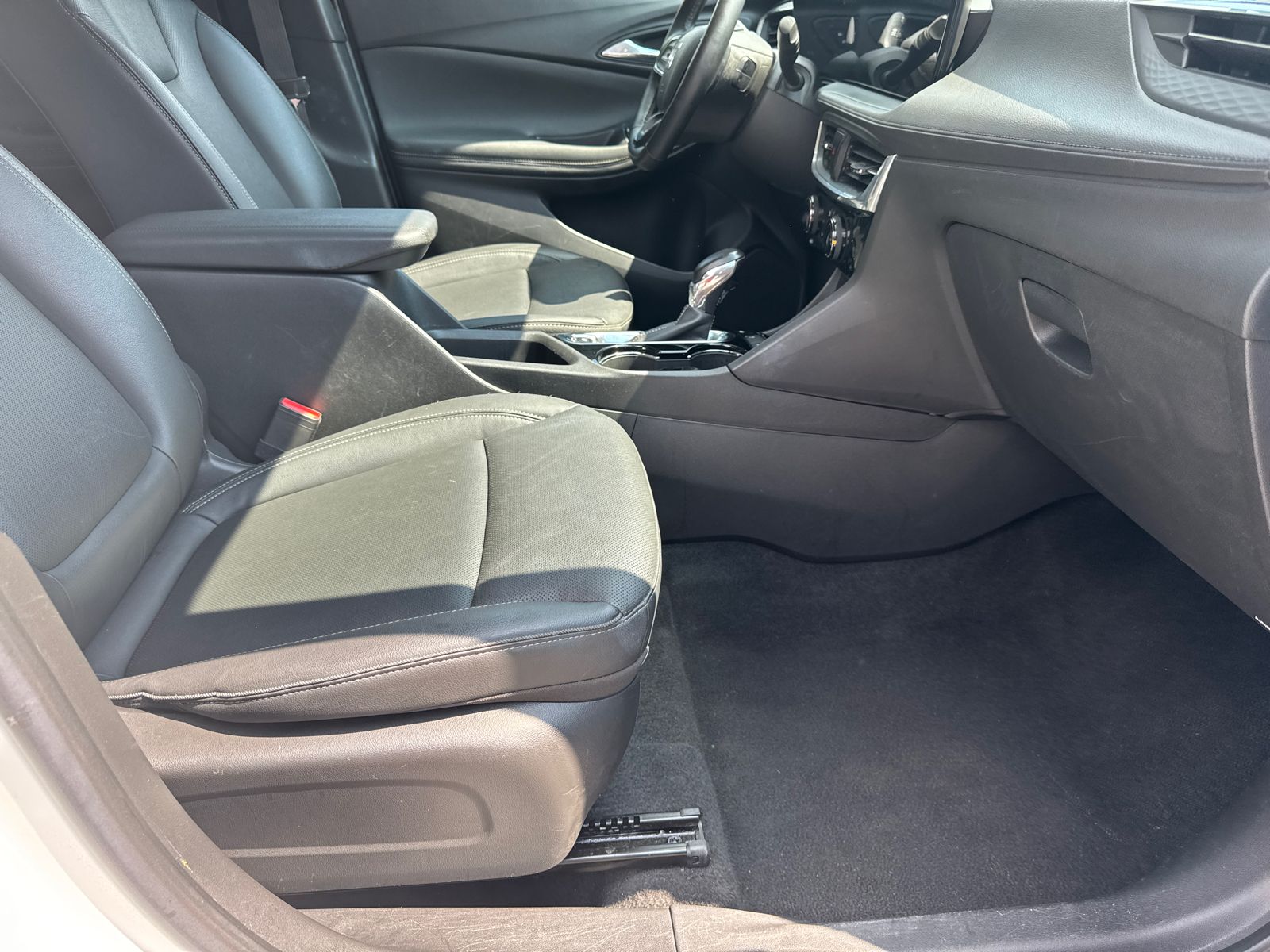 2024 Buick Encore GX Sport Touring photo 13
