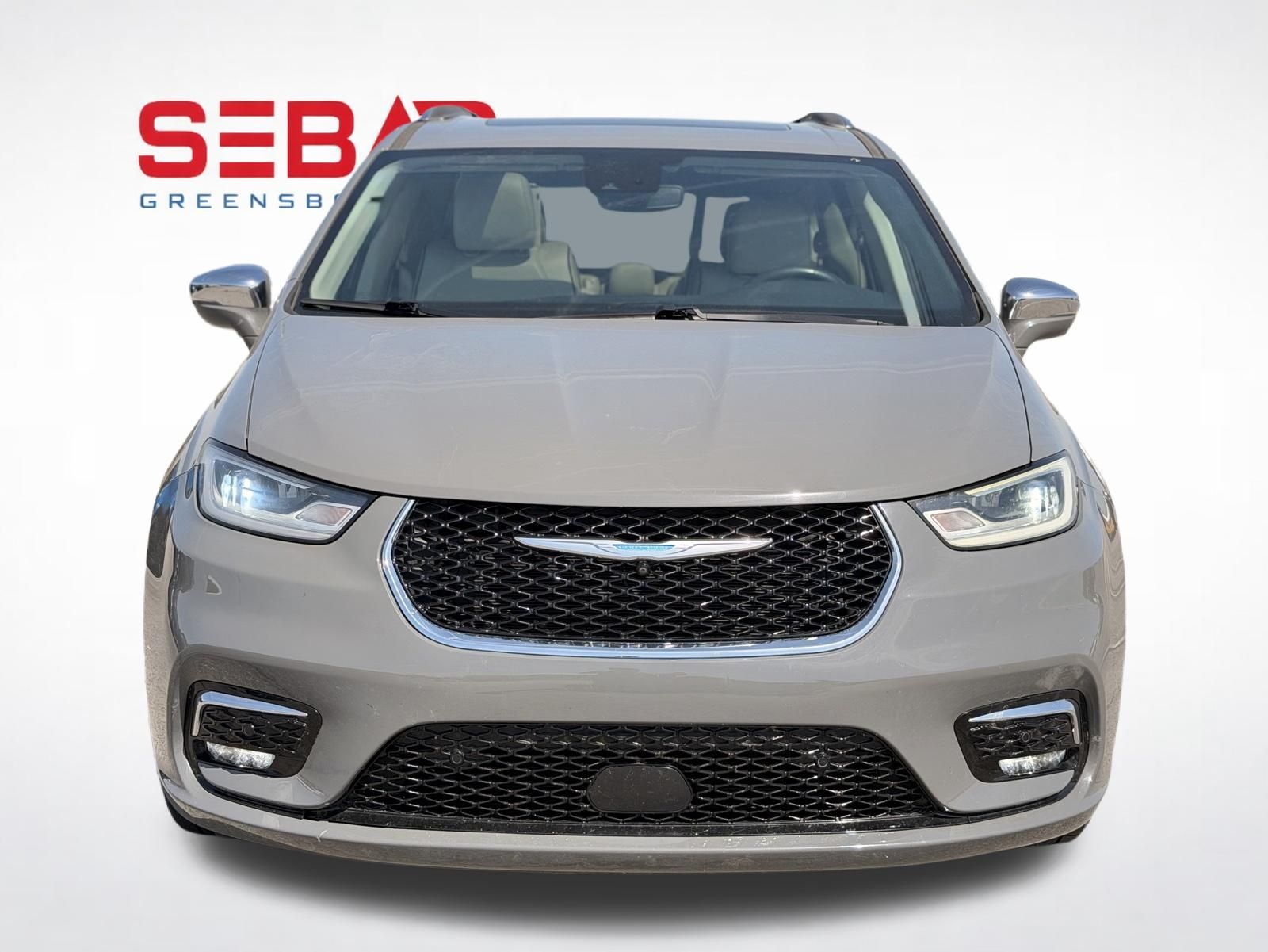 View vehicle photo 3