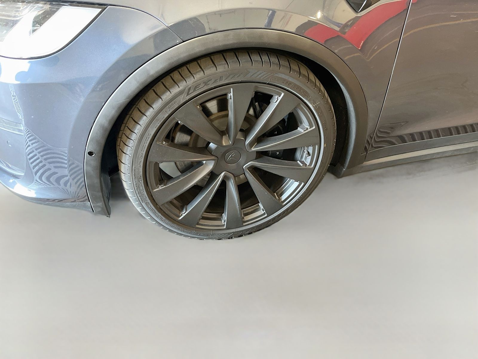 Used 2022 Gray Tesla Plaid image 30