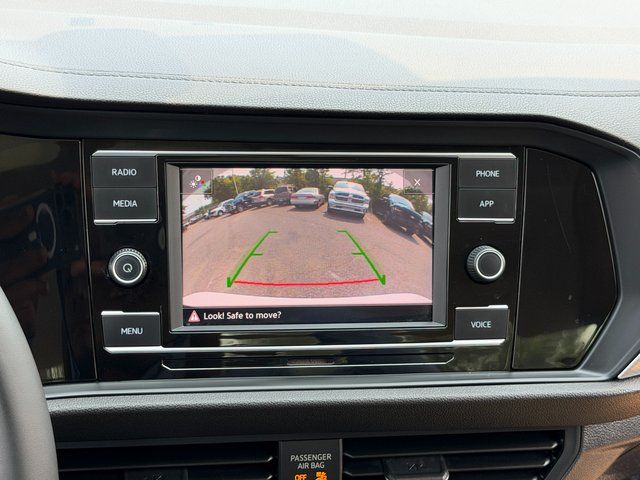 Used 2020 Pure White Volkswagen 1.4T SE image 19