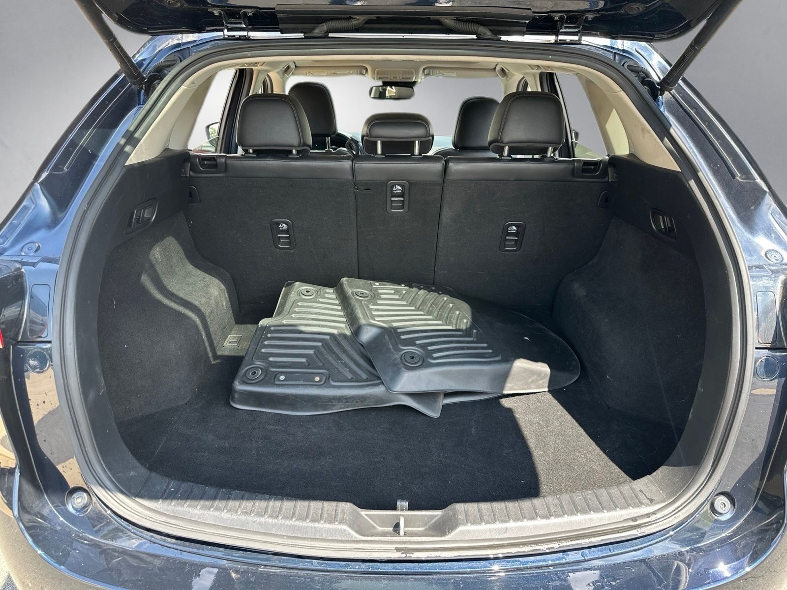 Used 2019 Blue Mazda Grand Touring Reserve image 27