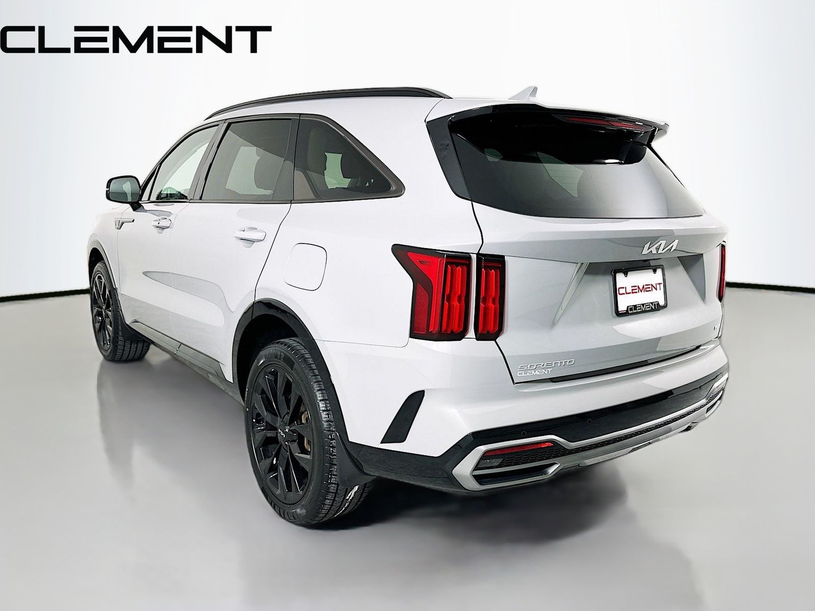 used 2023 Kia Sorento car, priced at $30,712