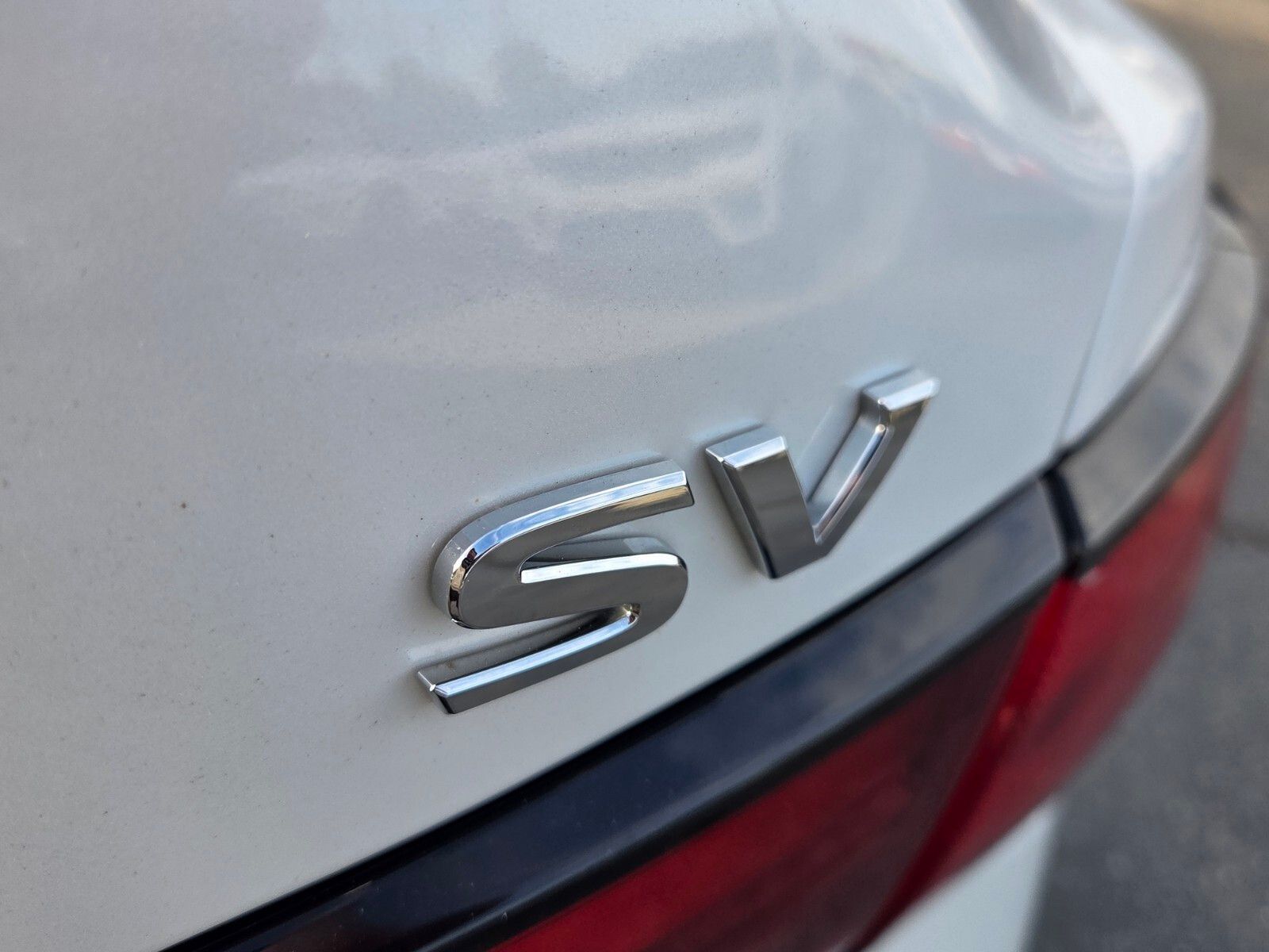 Used 2024 White Nissan SV image 12