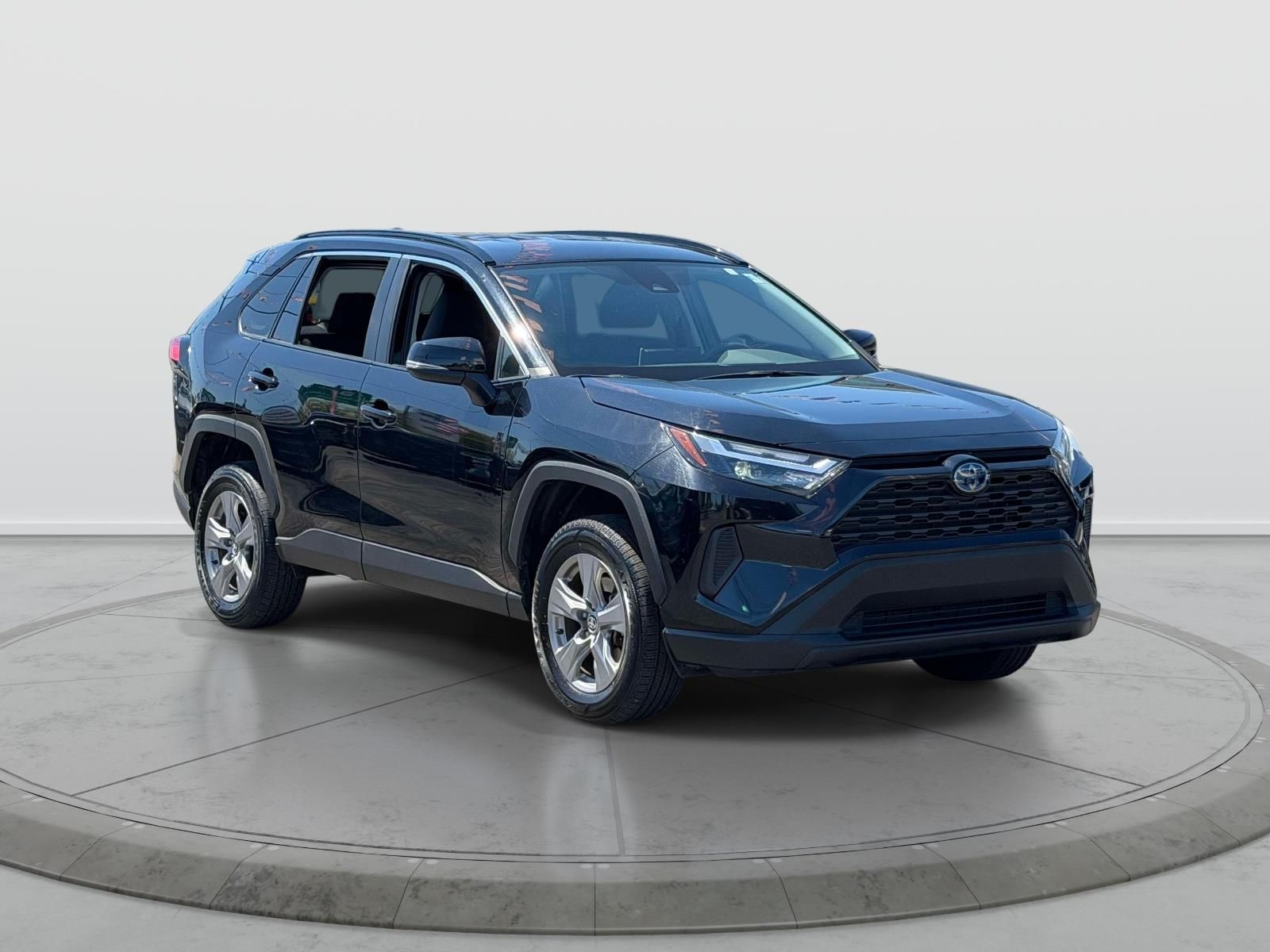 2024 Toyota RAV4 Hybrid LE AWD's photo