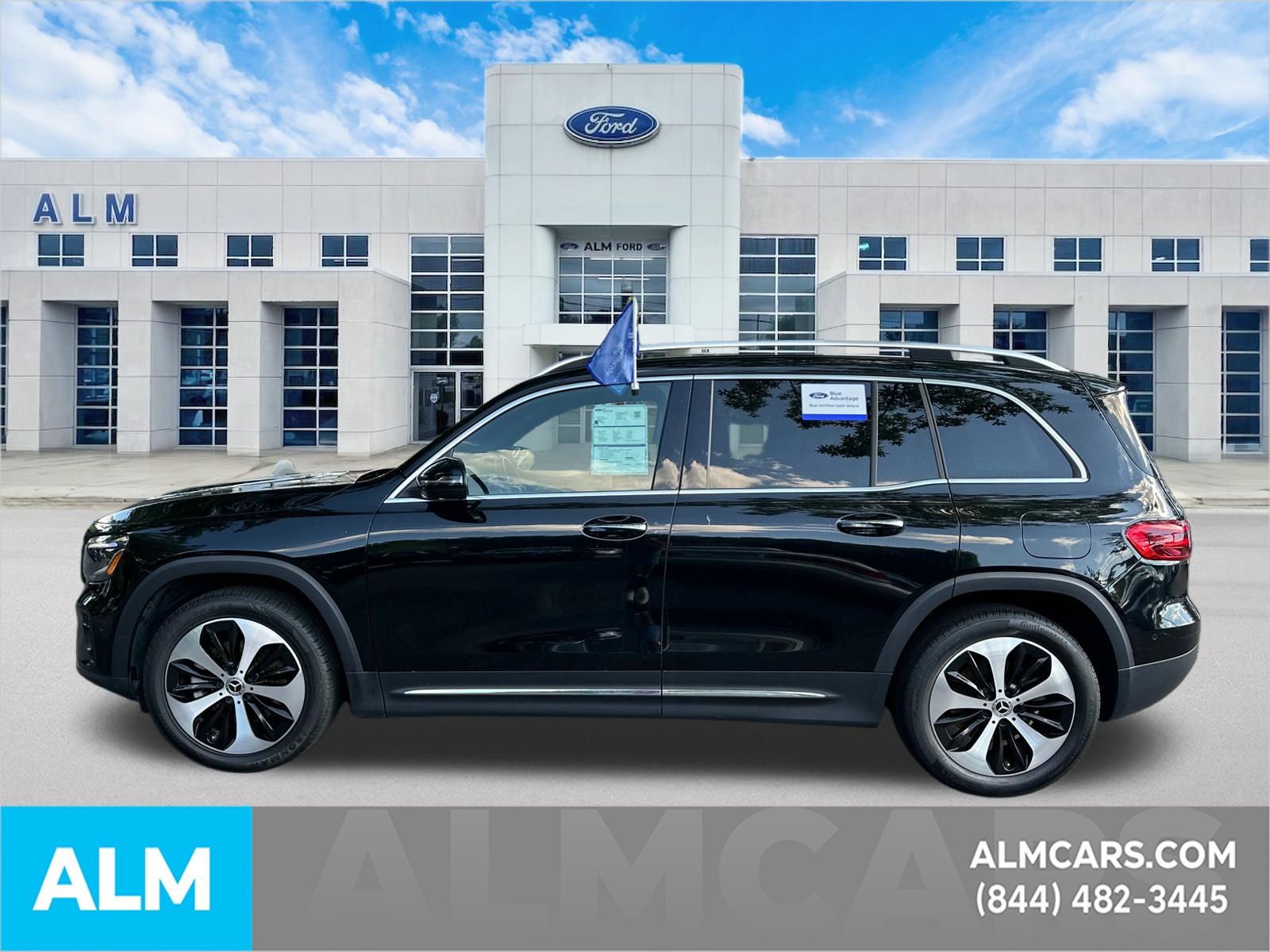Used 2025 Black Mercedes-Benz GLB 250 image 9