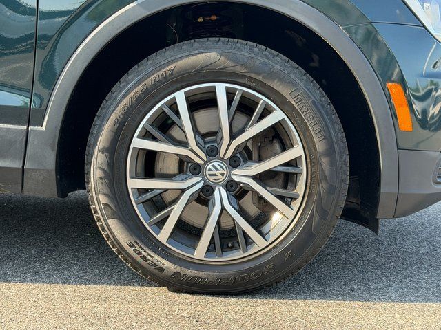 Used 2019 Green Volkswagen 2.0T SE image 25