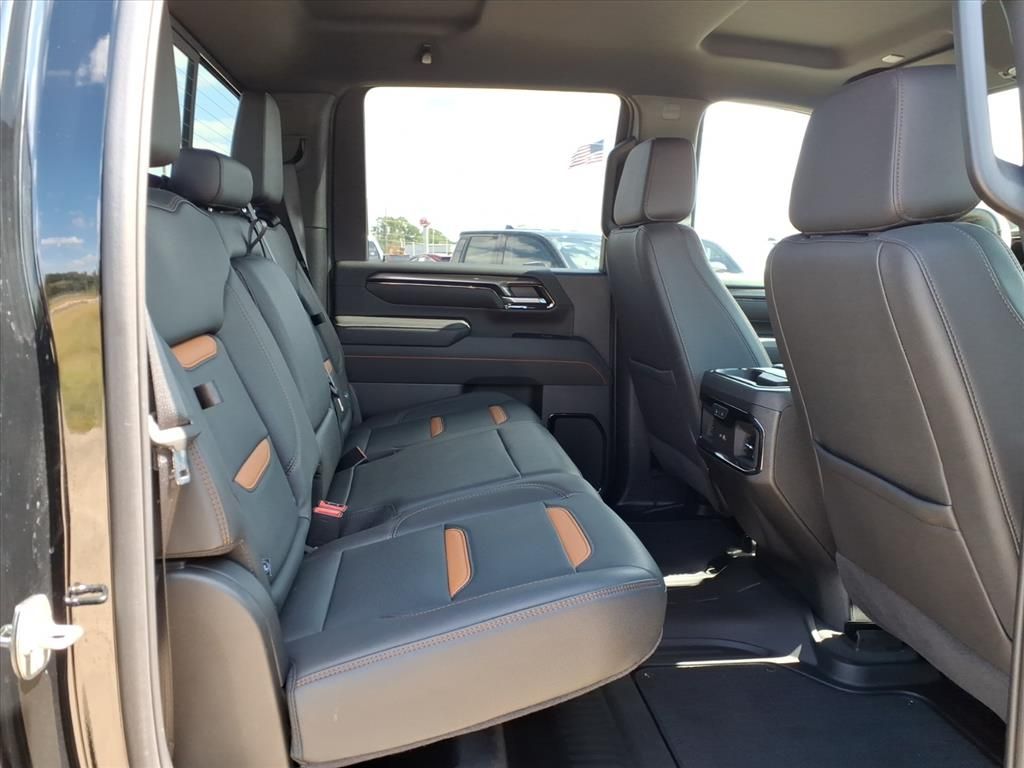 2025 GMC Sierra 2500HD AT4 - 3