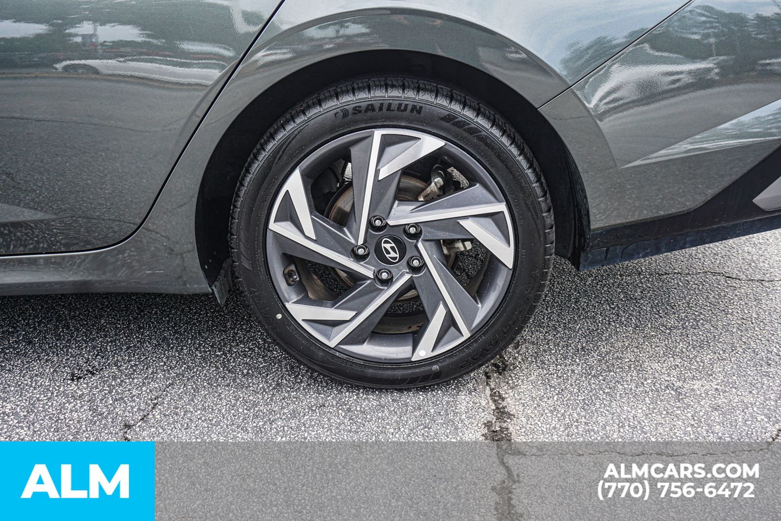 Used 2025 Gray Hyundai SEL Convenience image 15