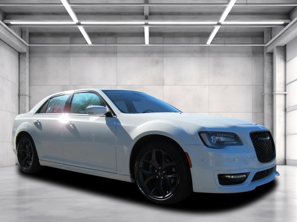Bright White Clearcoat 2023 Chrysler 300 Sedan Rear-Wheel Drive 8-Speed Automatic