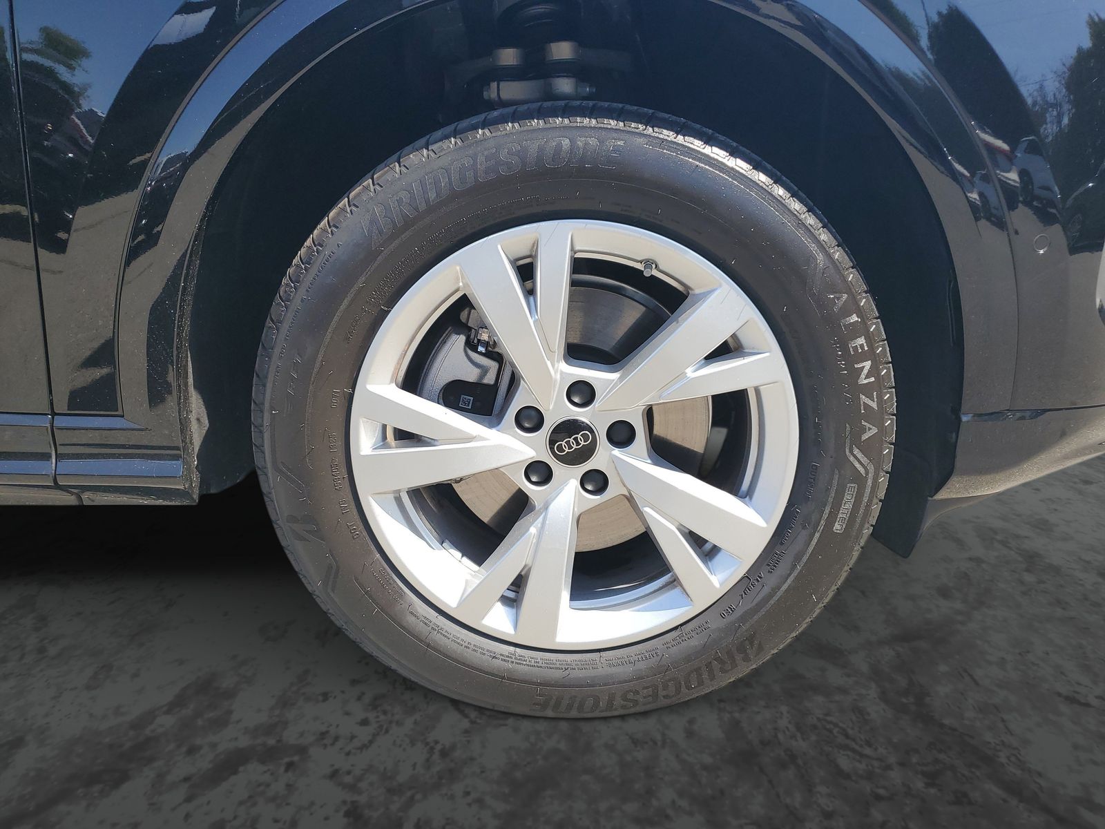 Vehicle photo
