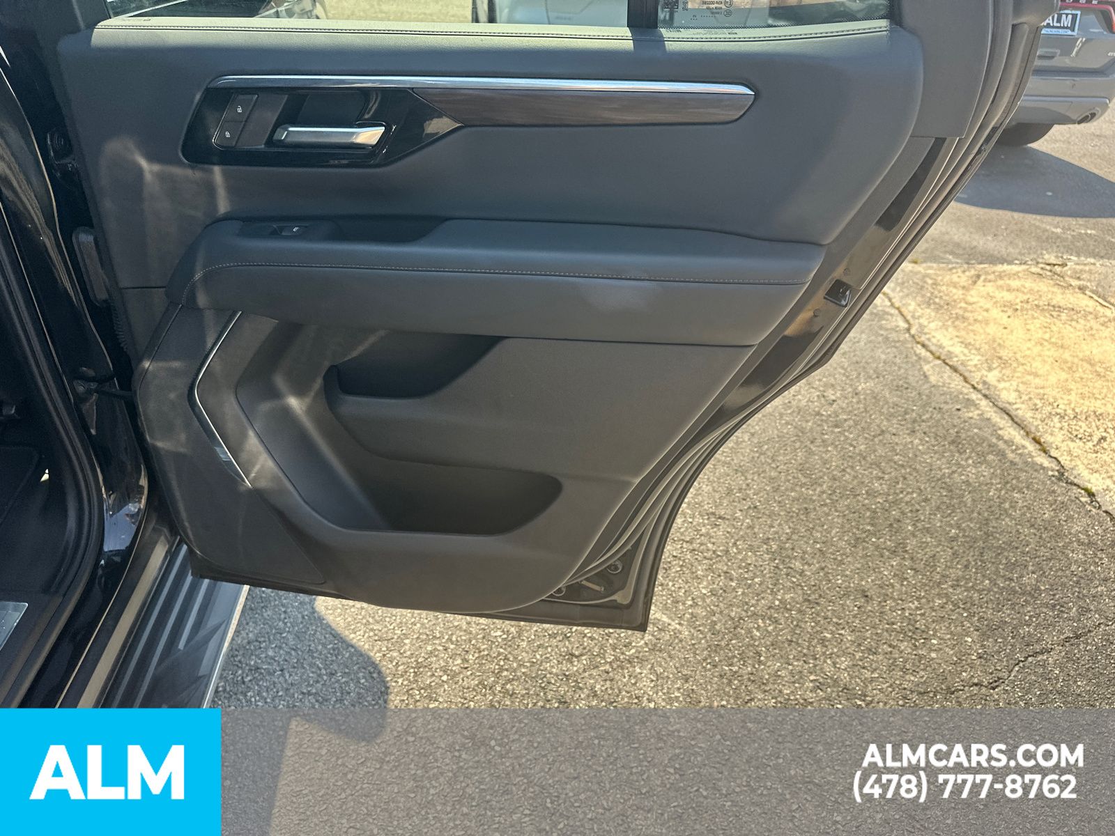 Used 2025 Black Chevrolet LT image 19