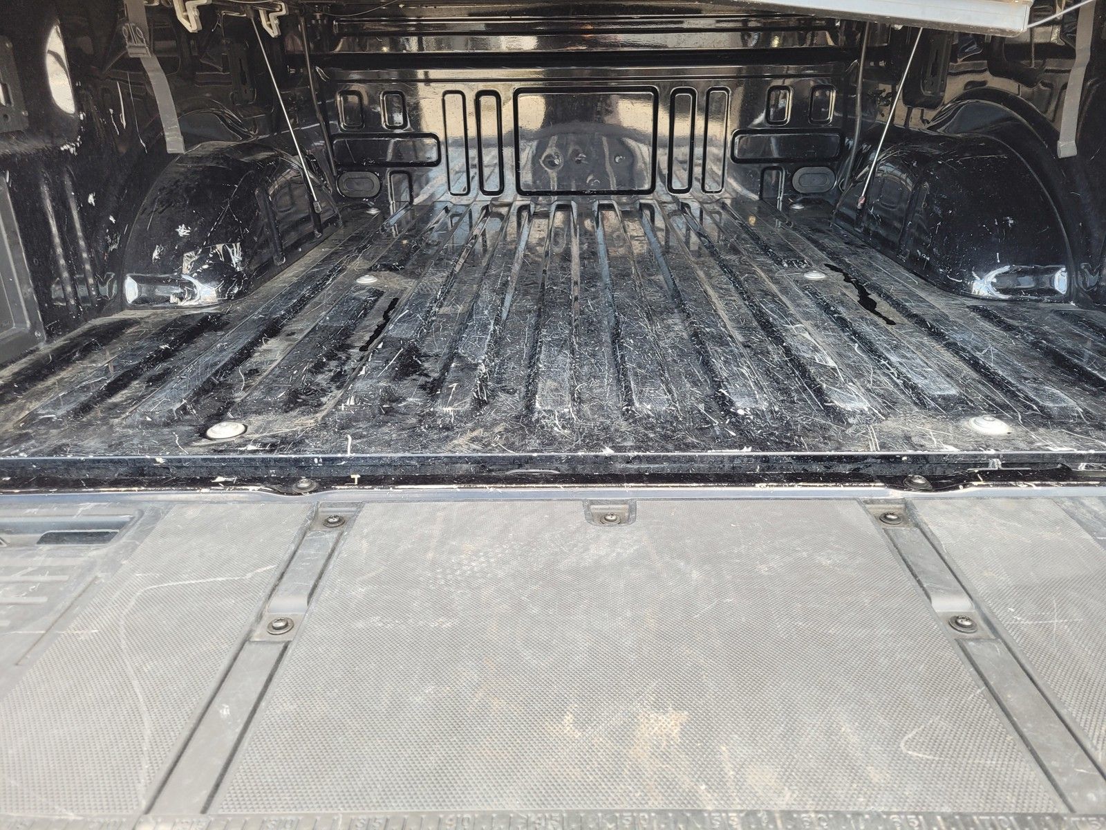 Used 2024 Black Ford XLT image 27