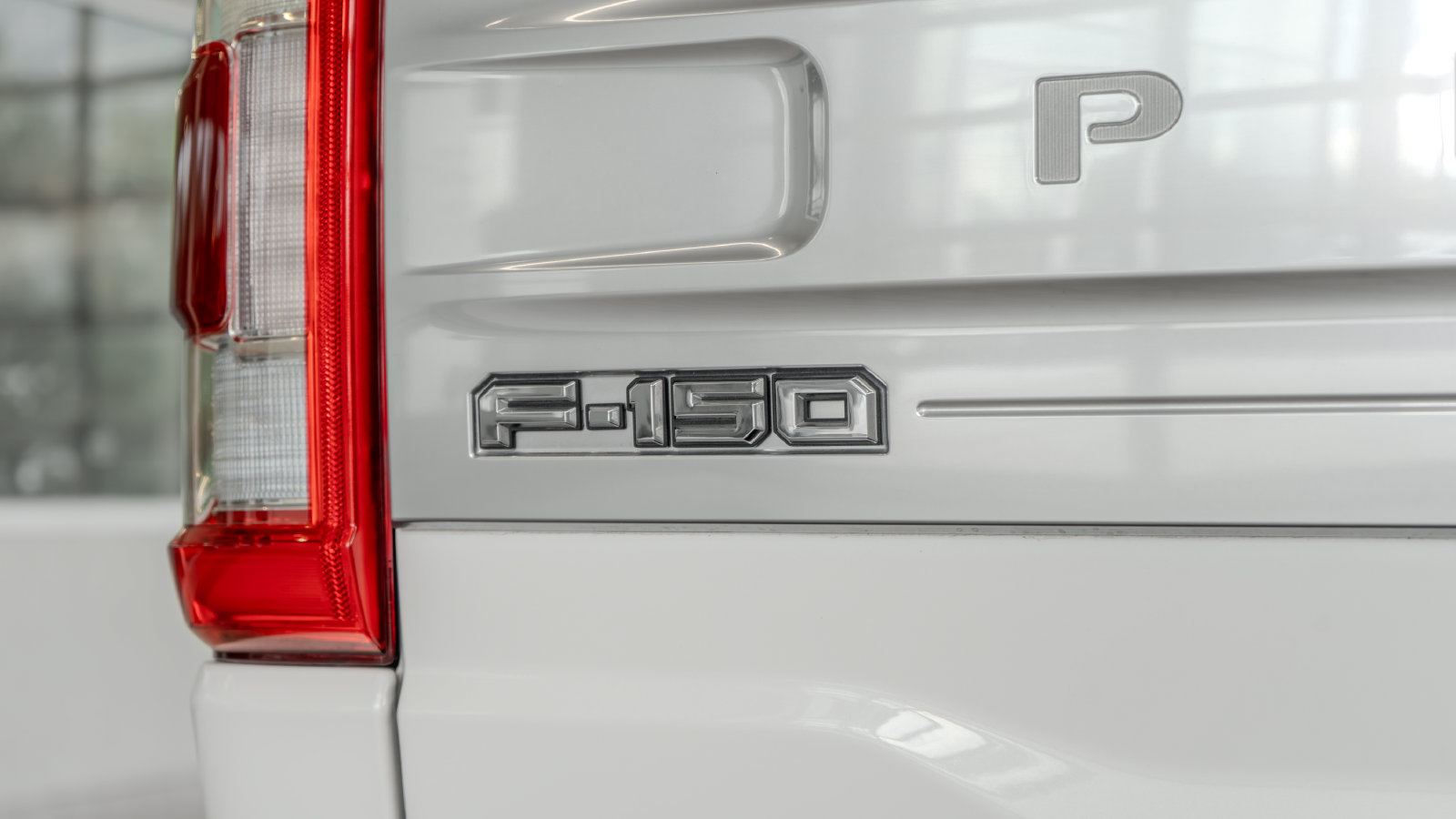 2022 Ford F-150 Platinum — foto completa 22 de 33