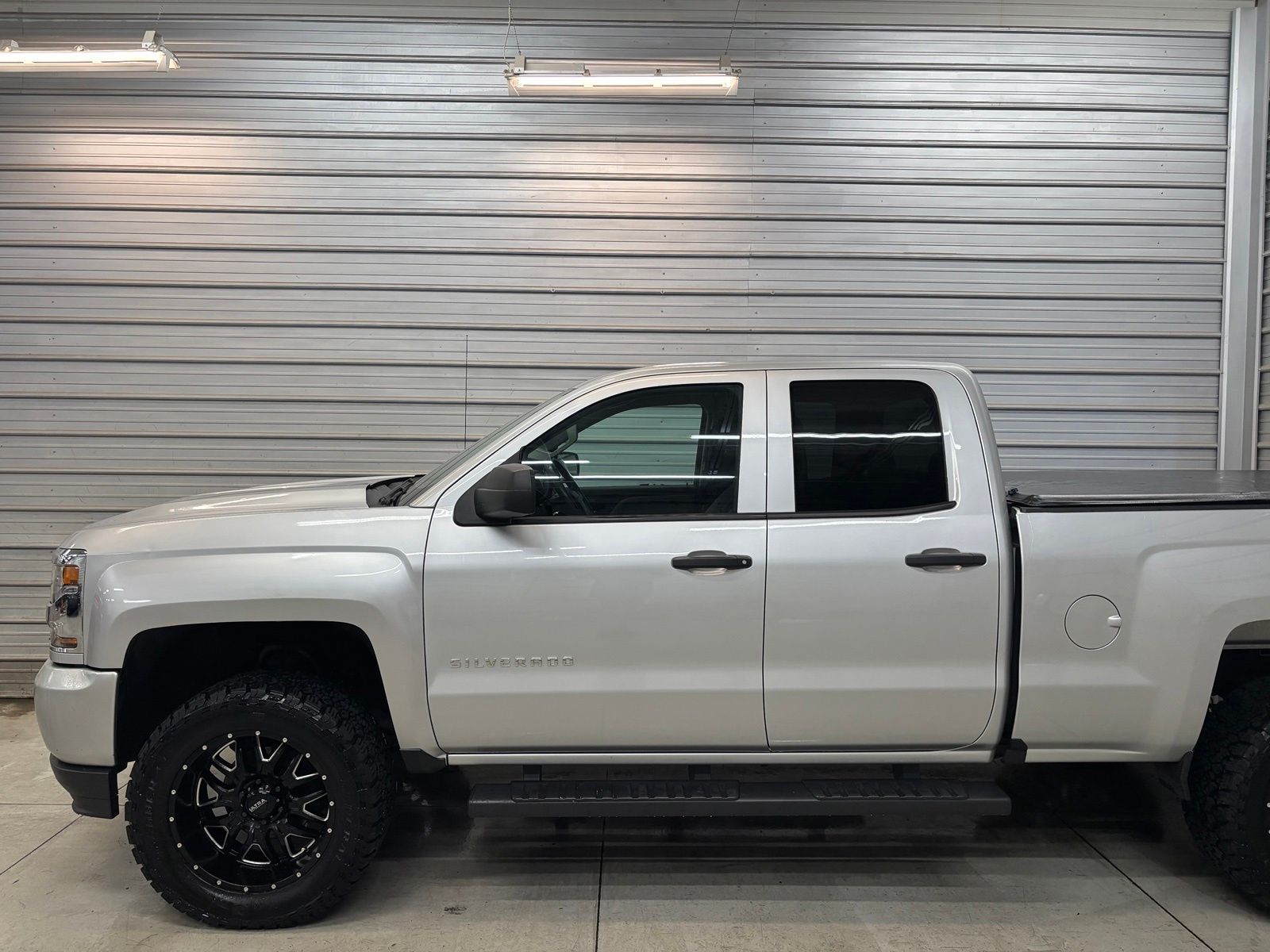 Photo 3 of 2019 Chevrolet Silverado 1500 LD WT