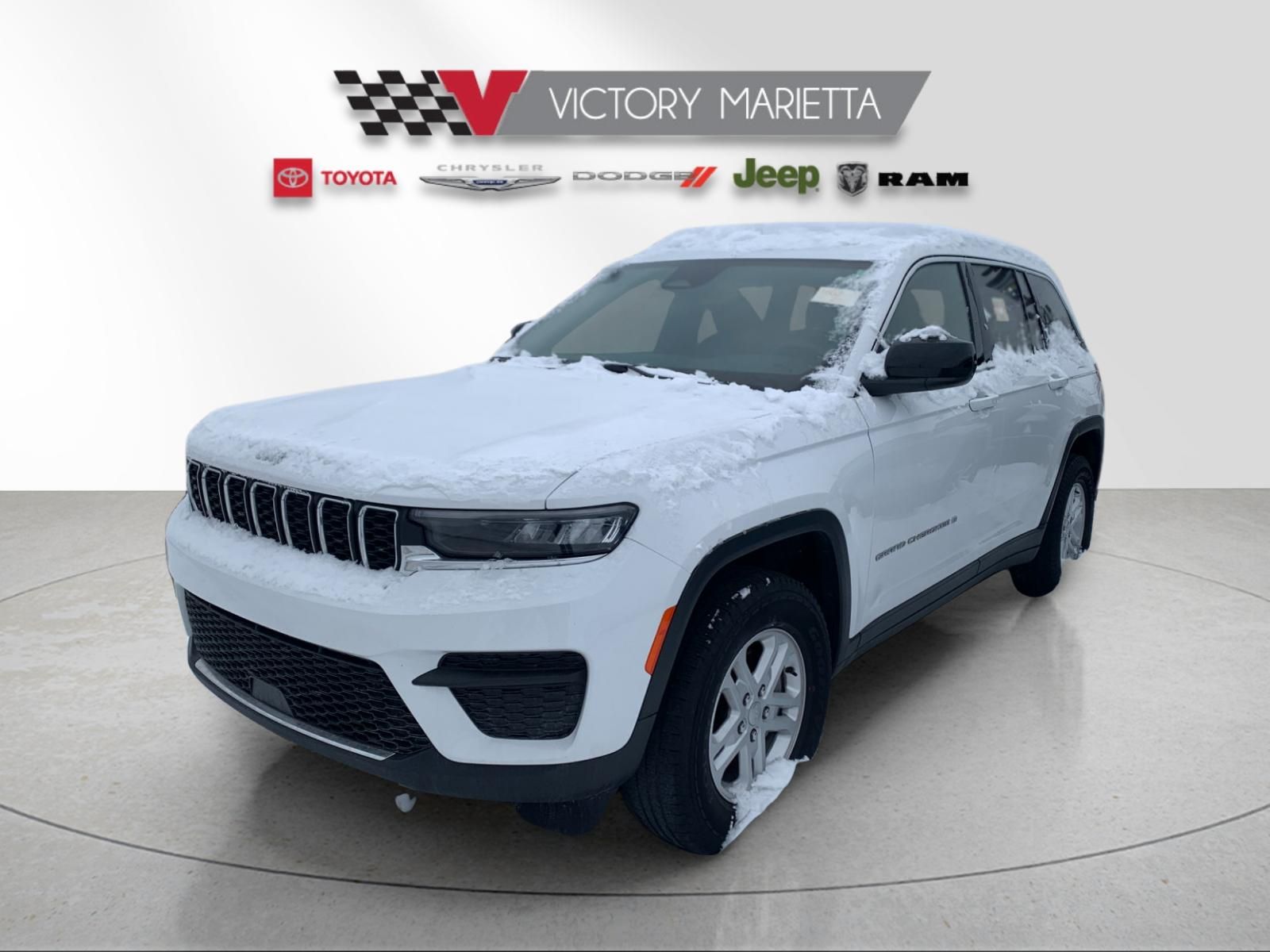2024 Jeep Grand Cherokee Laredo 4WD