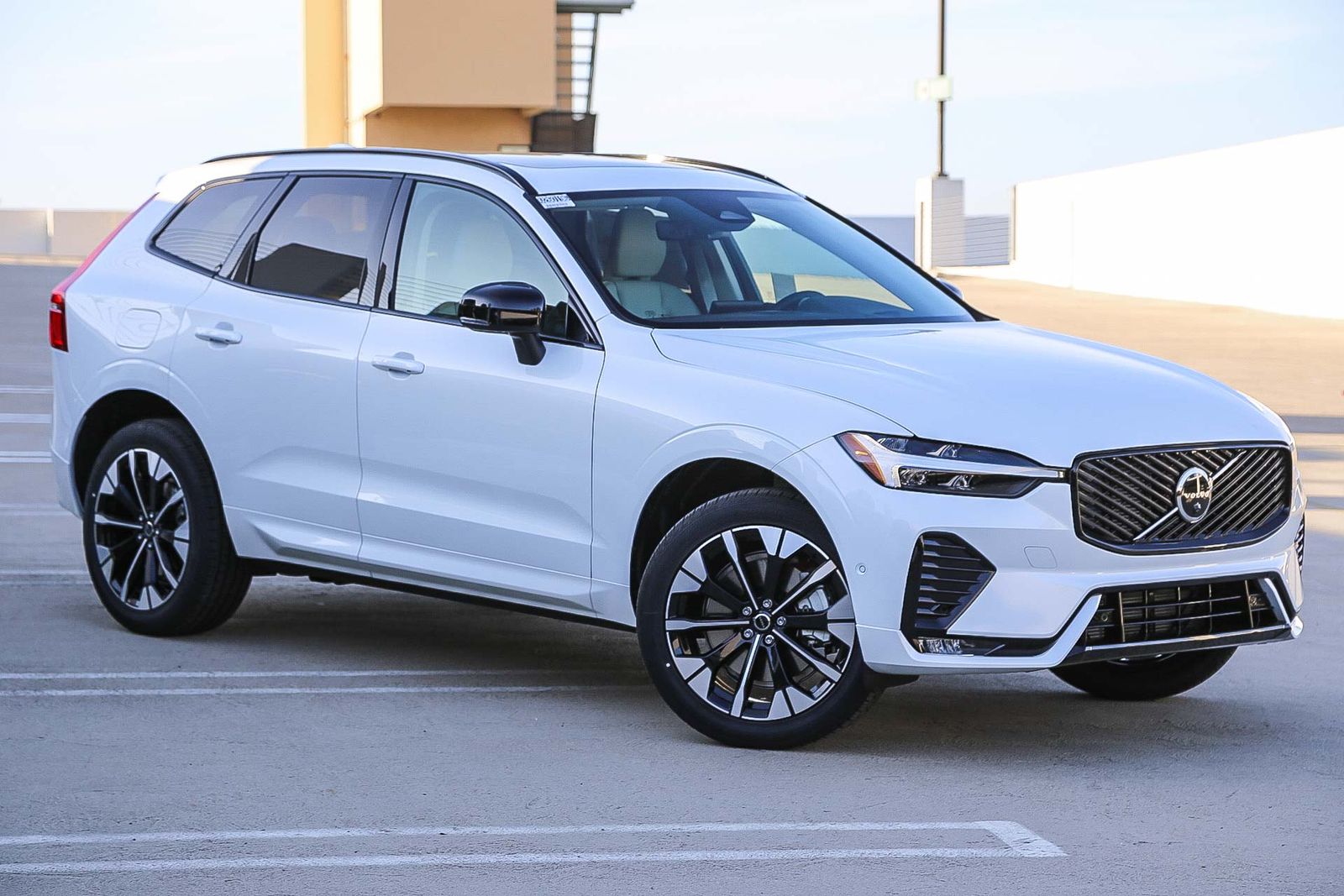 2026 Volvo XC60 B5 Ultra
