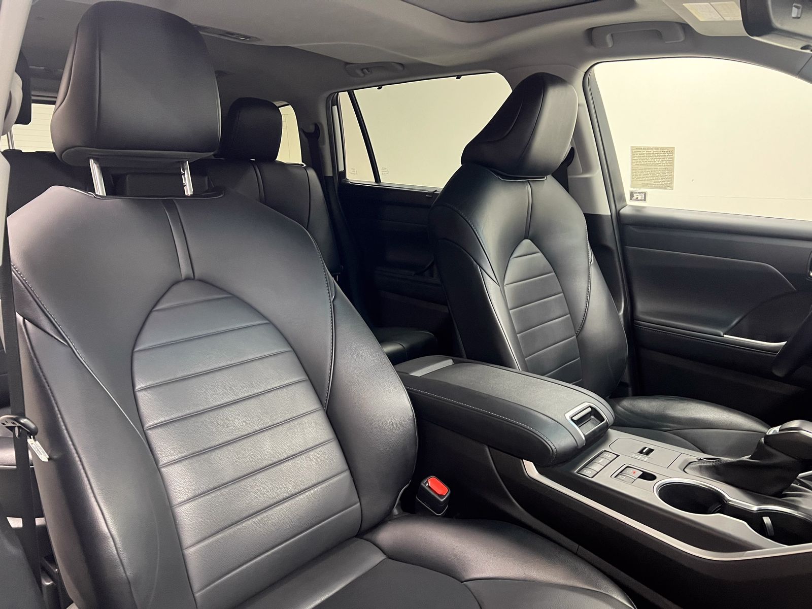 used 2021 Toyota Highlander car, priced at $29,888