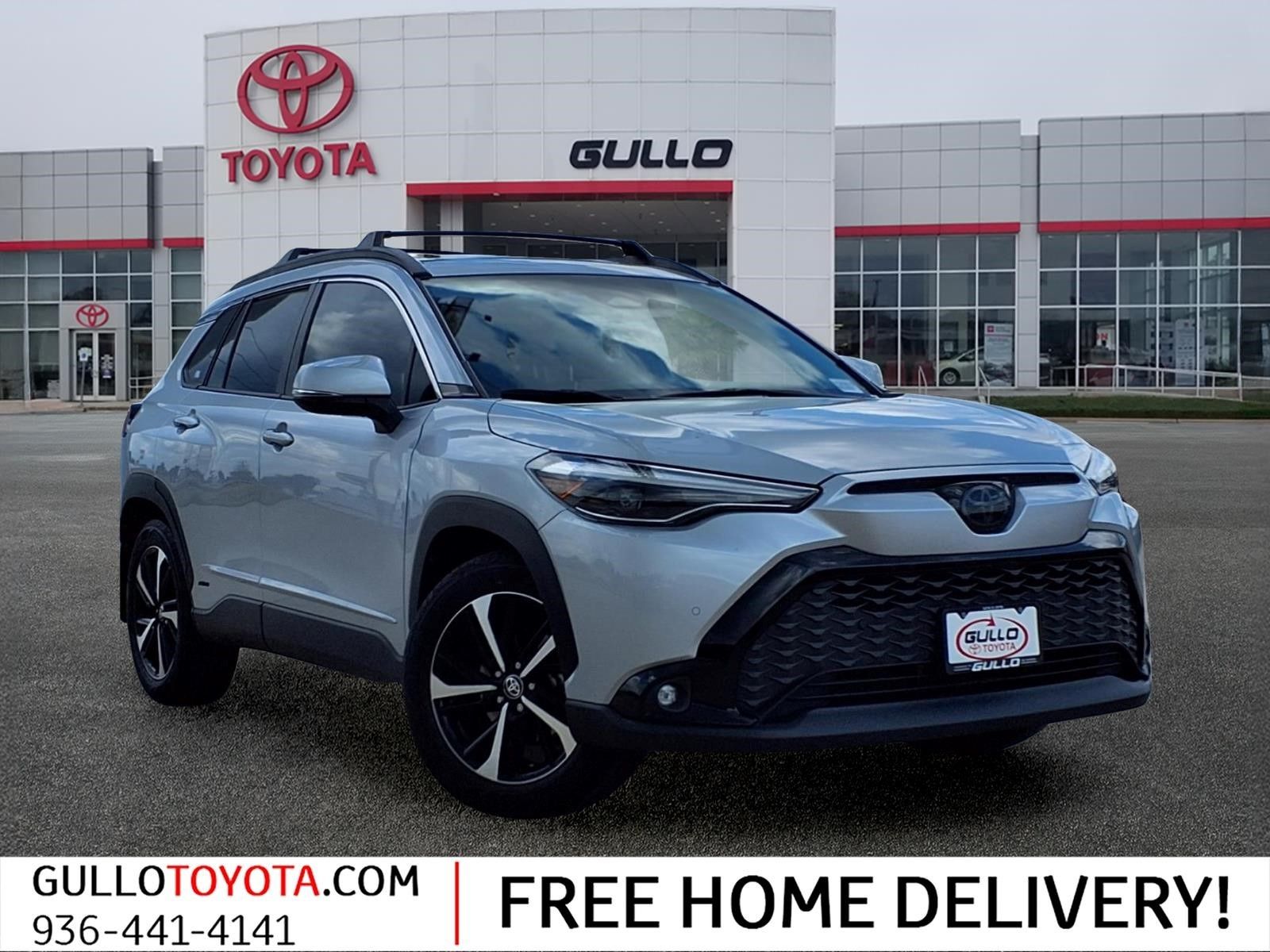 2024 Toyota Corolla Cross Hybrid XSE Silver at Monument Chevrolet