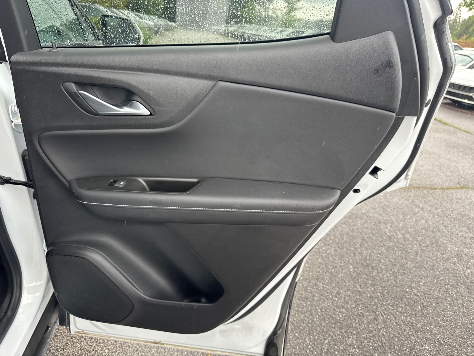 Used 2025 Summit White Chevrolet LT image 16