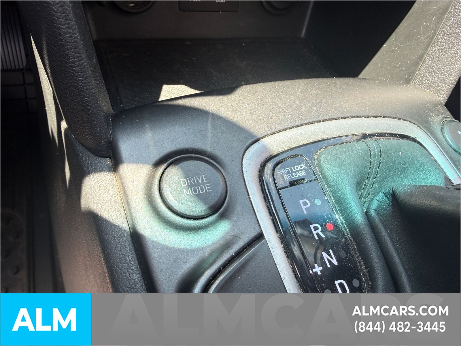 Used 2020 Blue Hyundai SE image 18