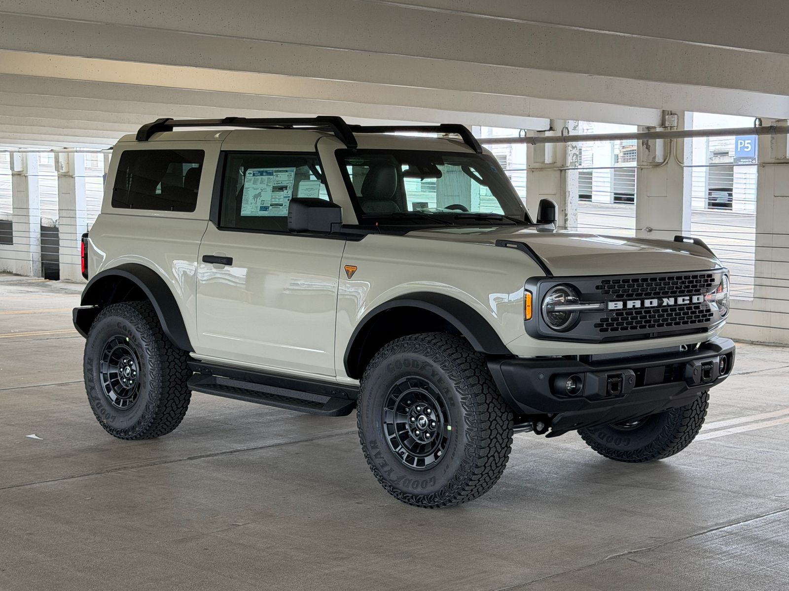 Desert Sand 2026 Ford Bronco SUV / Crossover Four-Wheel Drive